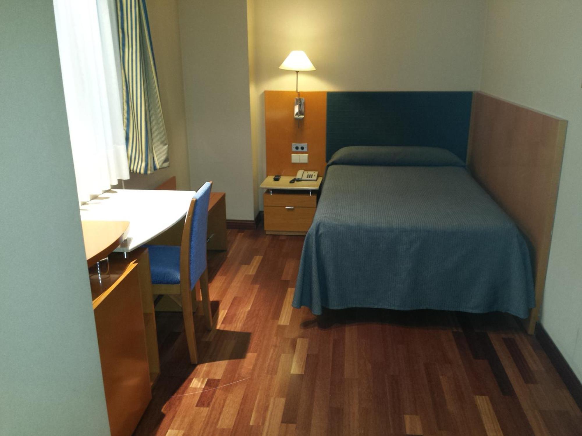 Hotel Villacarlos Valencia Room photo